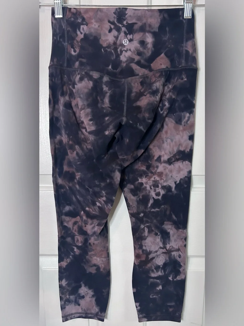 Lululemon Unlimit High-Rise Crop 23